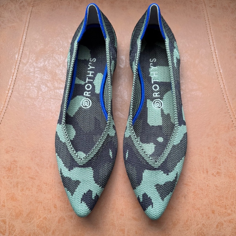 ROTHY’S THE POINT KNIT POINTED TOE FLATS DARK OLIVE GREEN CAMO SIZE 9.5